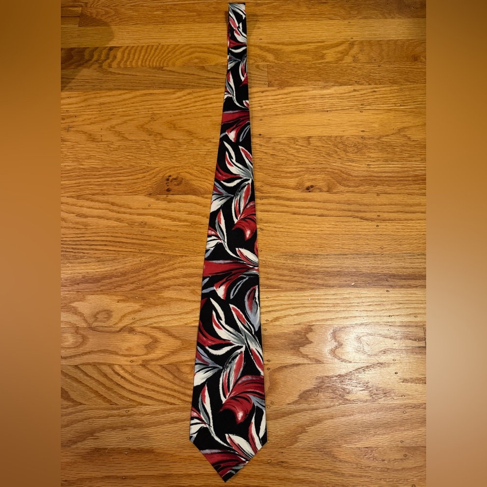Carl Michaels Abstract Tropical Flower Leaf Necktie Tie